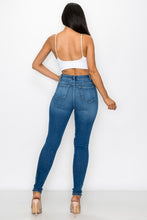 Women's High Rise Distroyed Skinny Jean