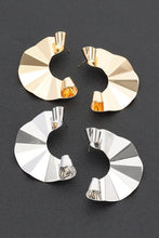 Curved Elegance Earrings